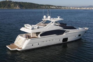 Ferretti 870 superyacht - aft view-001